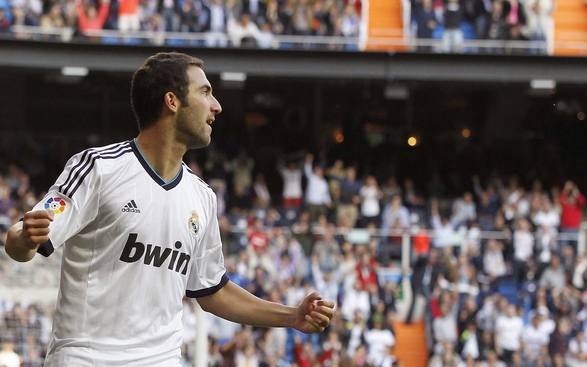 美洲杯明星耀眼：突破绝技震撼现场！，美洲杯明星球员